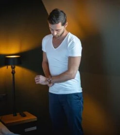 Suitable - T-shirt Wit Diepe V-hals Vitaru Stretch 2 Pack - Maat L - Slim-fit -Merkloos Soldes 1064x1200 2