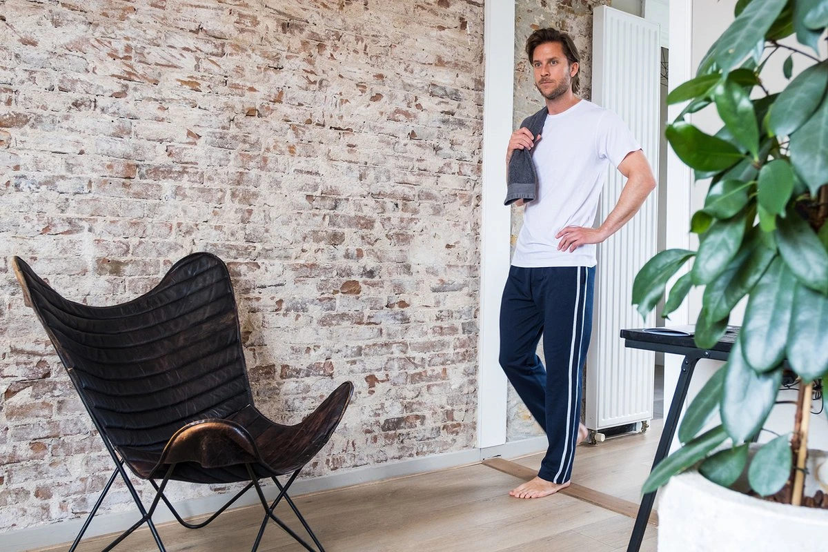 Bamboo Essentials - T Shirt Heren - Ronde Hals - 3 Stuks - Zwart - XL - Bamboe - Ondershirt Heren - Extra Lang - Anti Zweet T-shirt Heren 3 Bamboo Essentials - T Shirt Heren - Ronde Hals - 3 Stuks - Zwart - XL - Bamboe - Ondershirt Heren - Extra Lang - Anti Zweet T-shirt Heren – Image 2